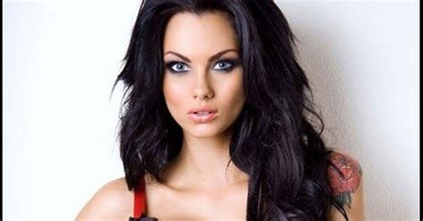 Jessica Jane Clement: From Glamour Model to TV Star and。